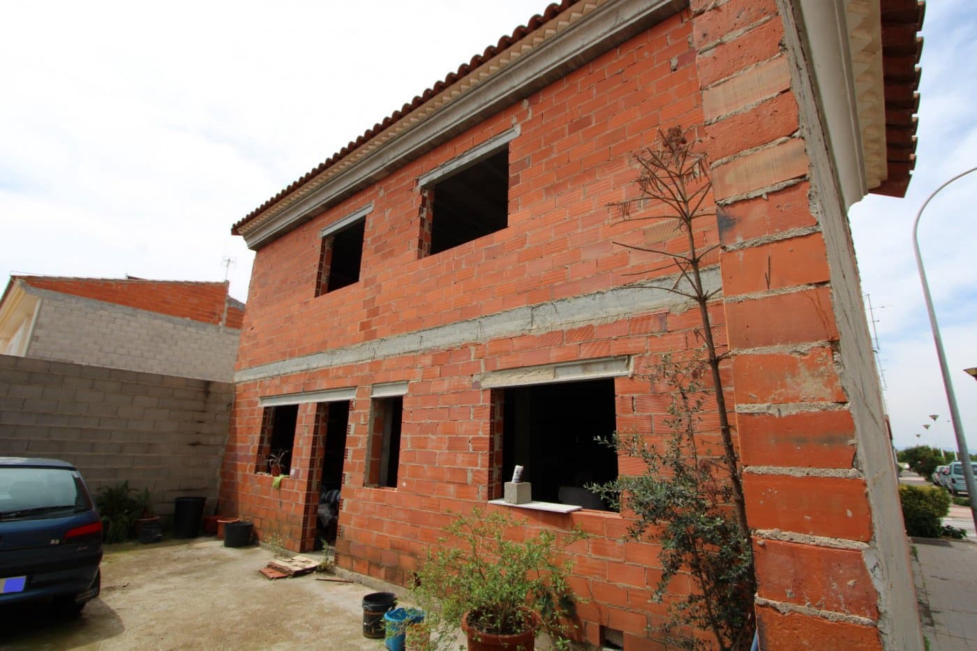 4 soverom Hus til salgs i Marines - € 150 000 (Ref: 6838375)