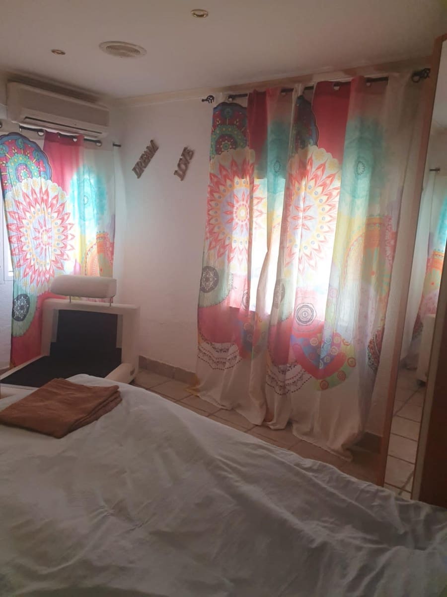 5 soveværelse Byhus til salg i Marines - € 350.000 (Ref: 7621377)