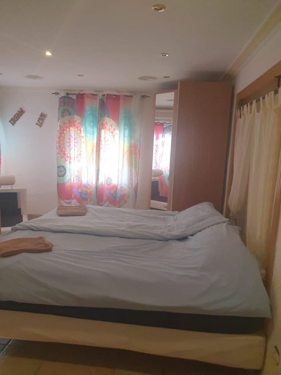 5 soveværelse Byhus til salg i Marines - € 350.000 (Ref: 7621377)