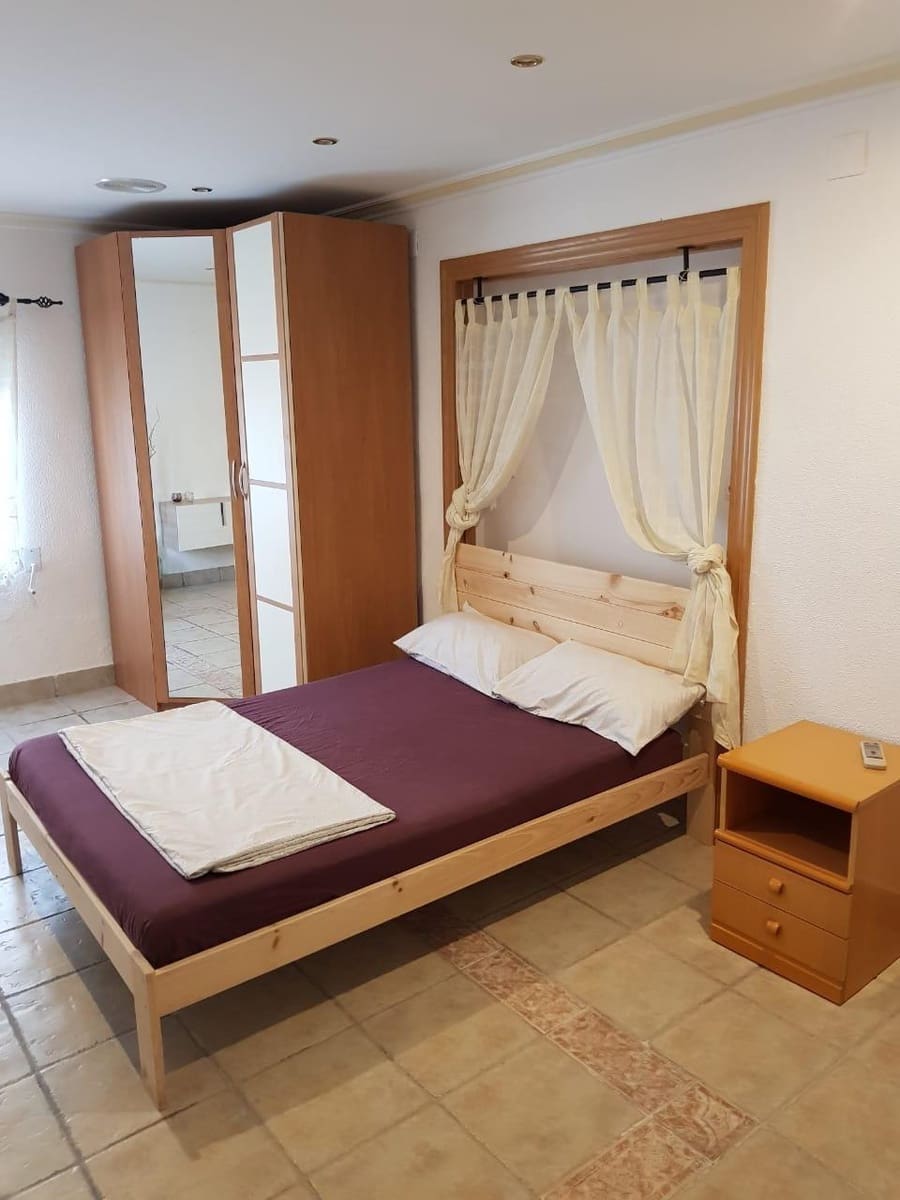 5 soveværelse Byhus til salg i Marines - € 350.000 (Ref: 7621377)