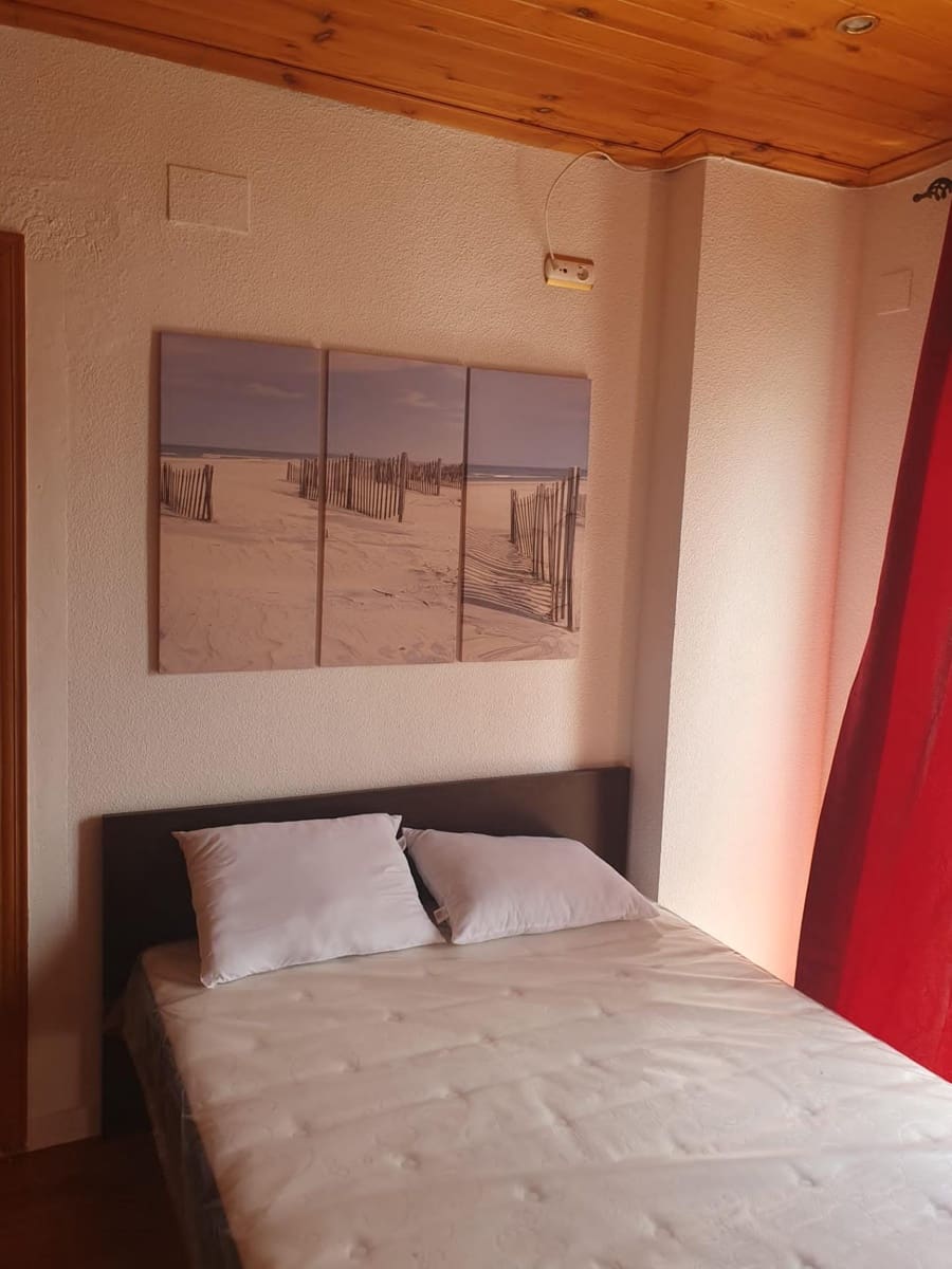 5 soveværelse Byhus til salg i Marines - € 350.000 (Ref: 7621377)