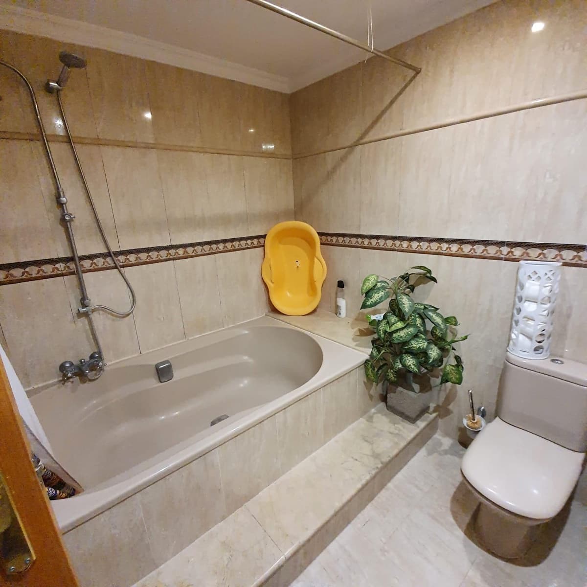 5 soveværelse Byhus til salg i Marines - € 350.000 (Ref: 7621377)