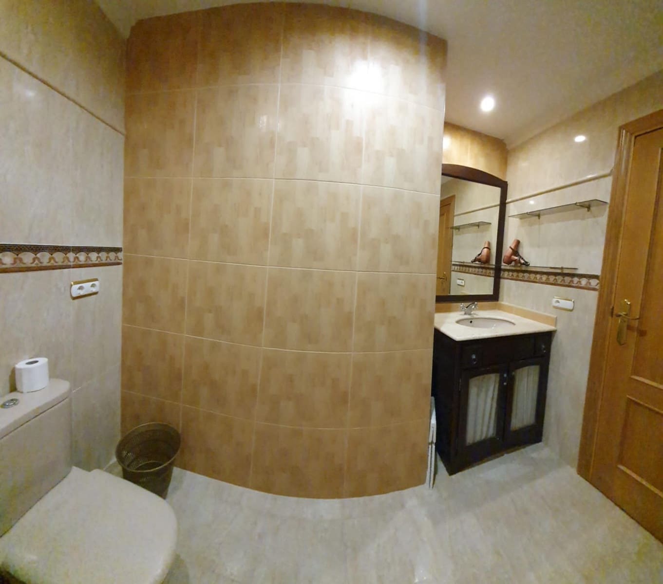 5 soveværelse Byhus til salg i Marines - € 350.000 (Ref: 7621377)