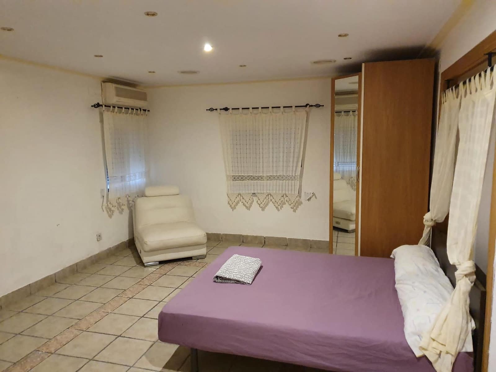 5 soveværelse Byhus til salg i Marines - € 350.000 (Ref: 7621377)