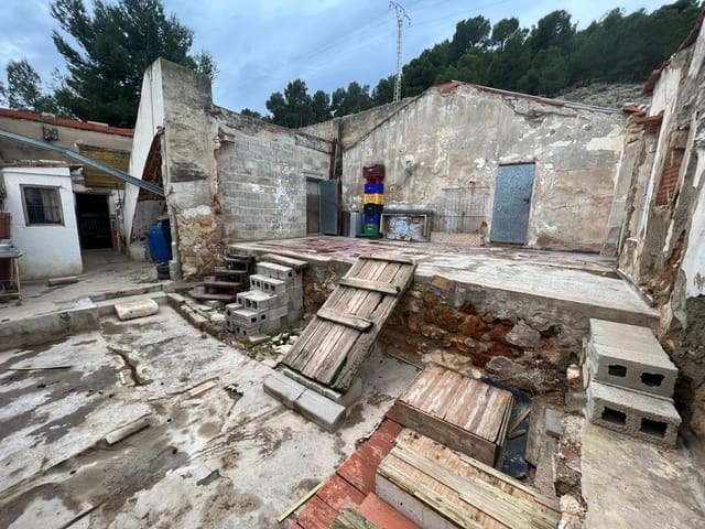 3 bedroom Commercial for sale in Llíria - € 39,900 (Ref: 8016934)