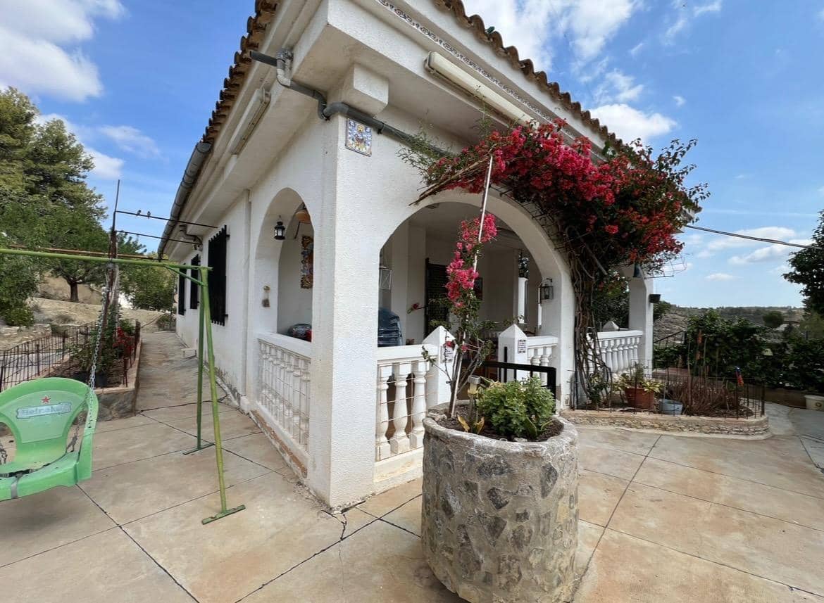 2 soveværelse Villa til salg i Chiva med swimmingpool - € 150.000 (Ref: 8318329)