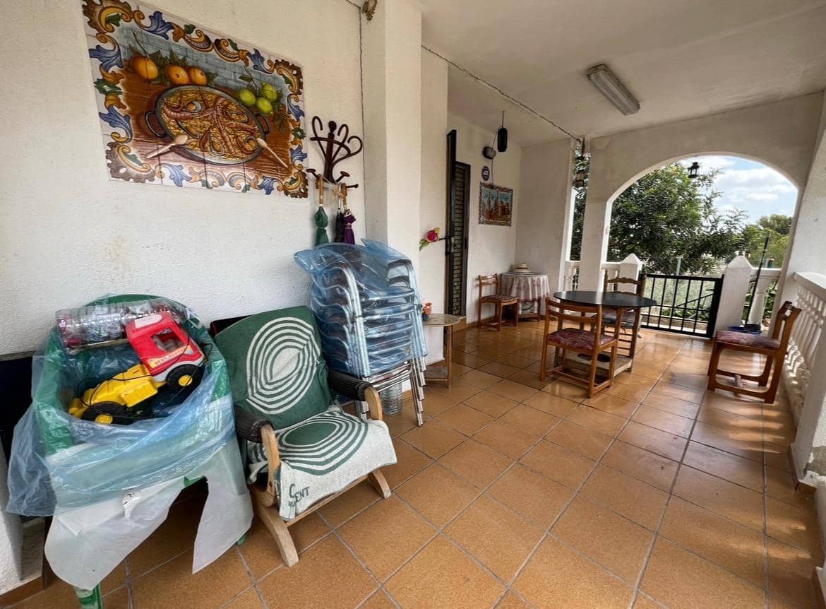 2 soveværelse Villa til salg i Chiva med swimmingpool - € 150.000 (Ref: 8318329)