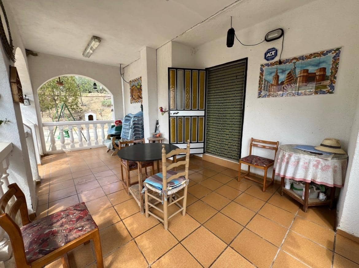 2 soveværelse Villa til salg i Chiva med swimmingpool - € 150.000 (Ref: 8318329)