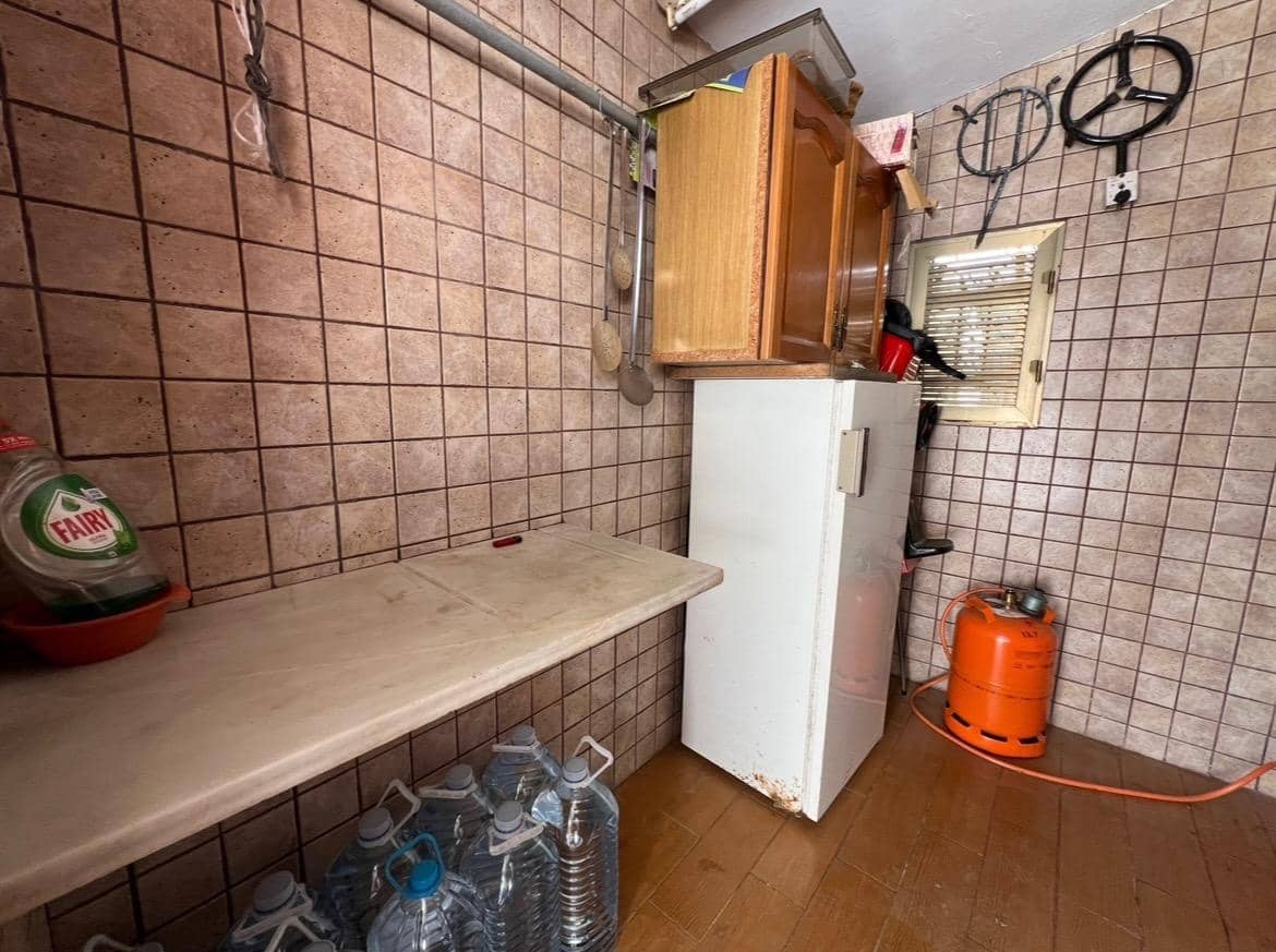 2 soveværelse Villa til salg i Chiva med swimmingpool - € 150.000 (Ref: 8318329)