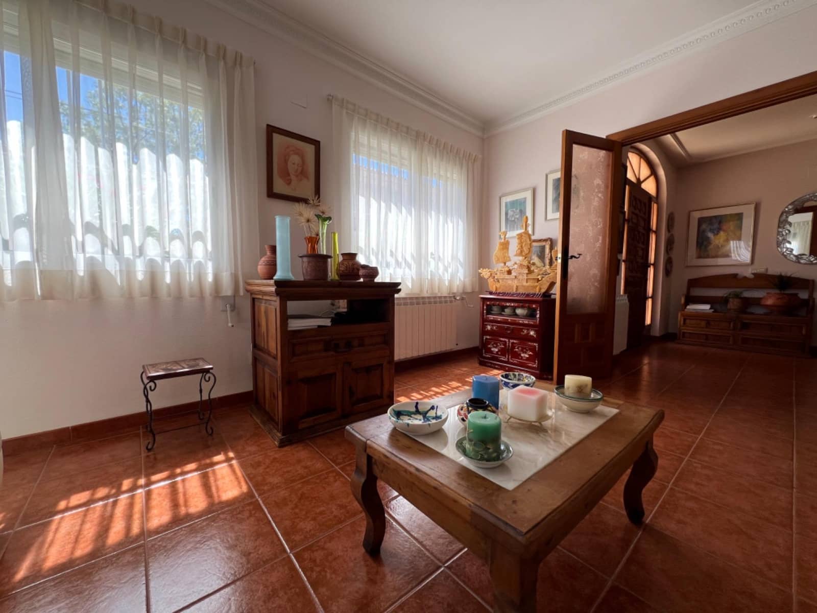 6 soverom Villa til salgs i Marines med garasje - € 380 000 (Ref: 8500112)