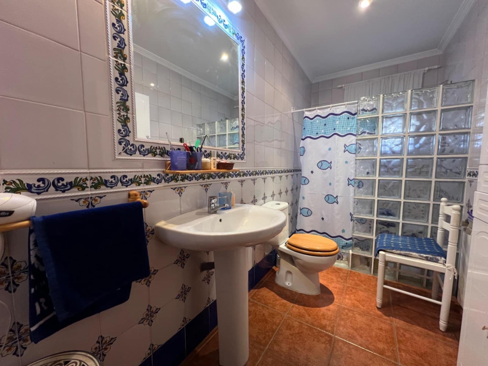 6 soverom Villa til salgs i Marines med garasje - € 380 000 (Ref: 8500112)