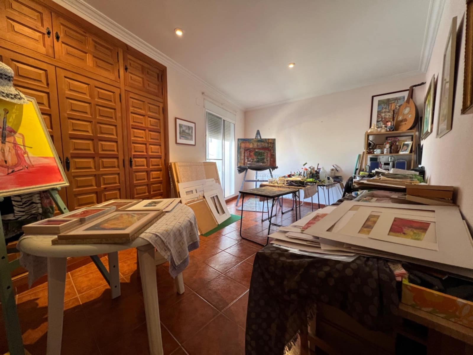 6 soverom Villa til salgs i Marines med garasje - € 380 000 (Ref: 8500112)