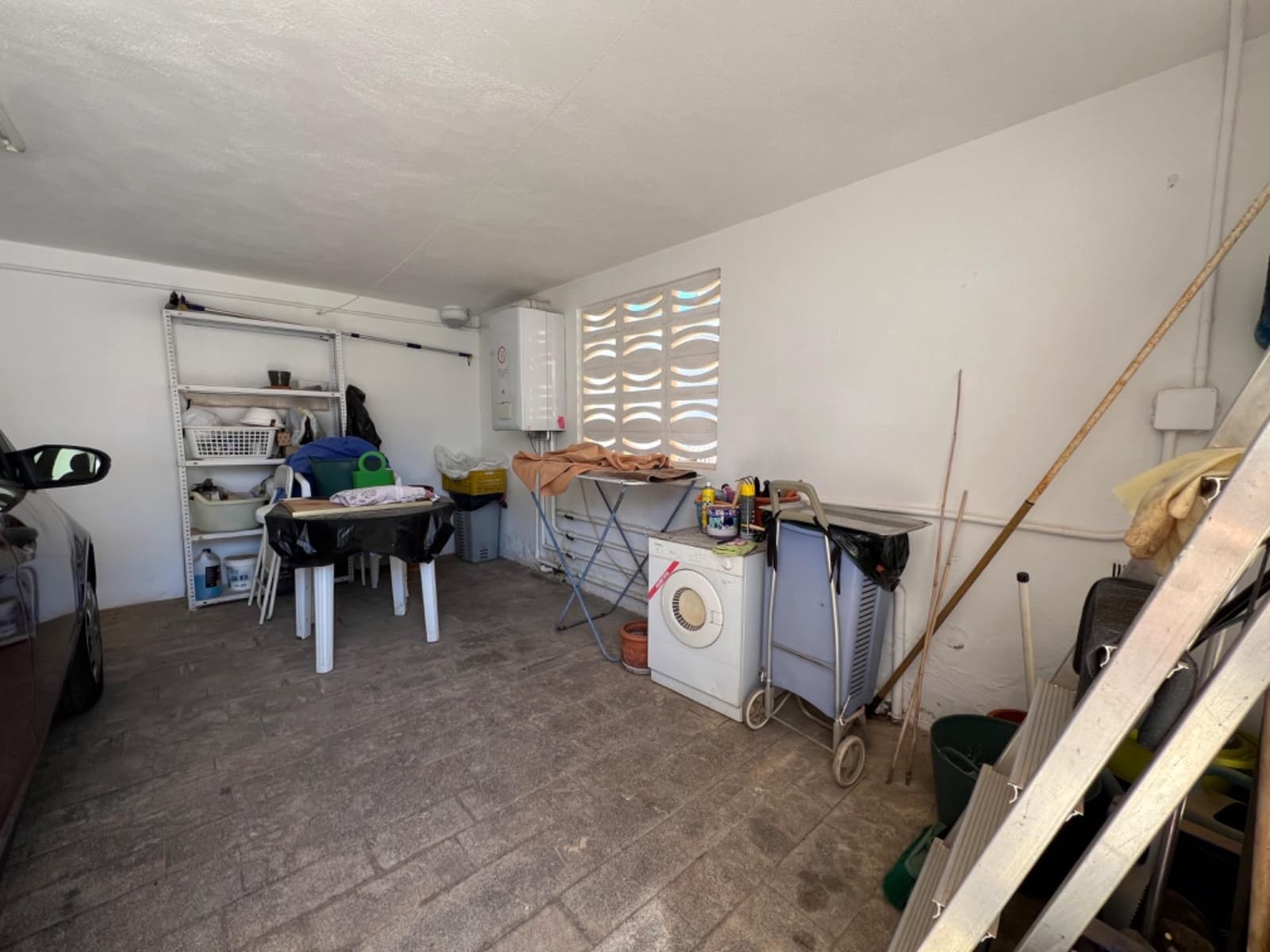 6 soverom Villa til salgs i Marines med garasje - € 380 000 (Ref: 8500112)