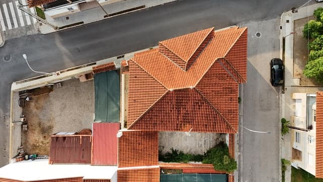 6 soverom Villa til salgs i Marines med garasje - € 380 000 (Ref: 8500112)