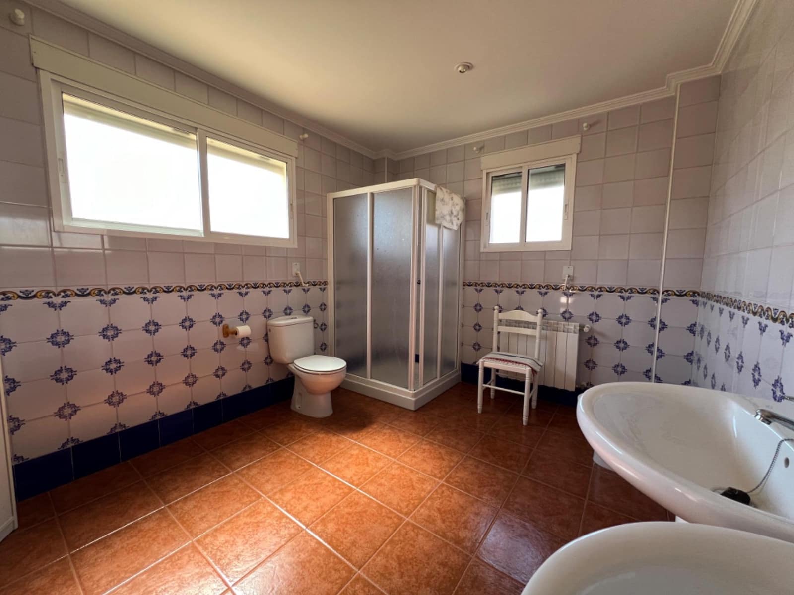 6 soverom Villa til salgs i Marines med garasje - € 380 000 (Ref: 8500112)