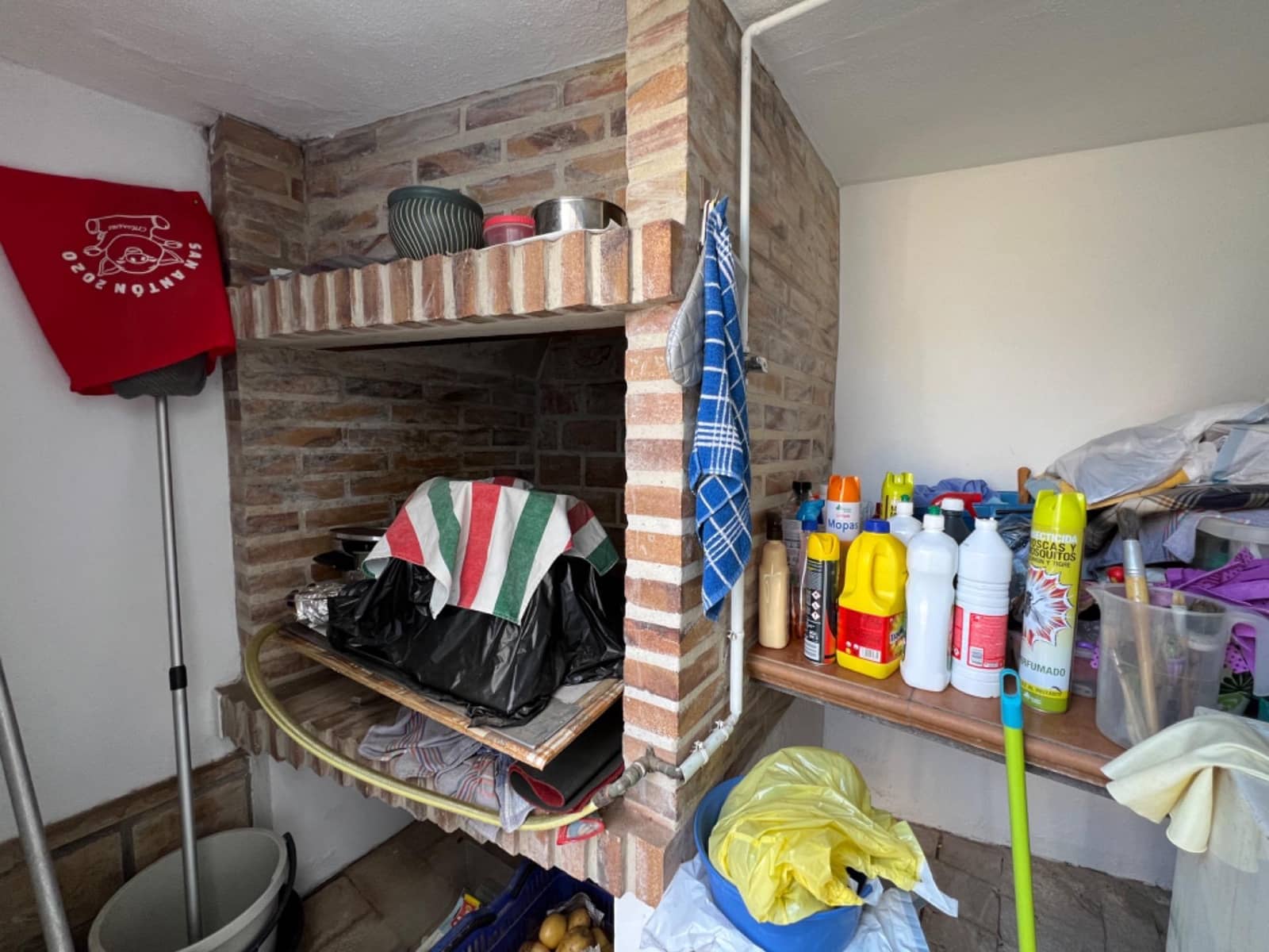 6 soverom Villa til salgs i Marines med garasje - € 380 000 (Ref: 8500112)