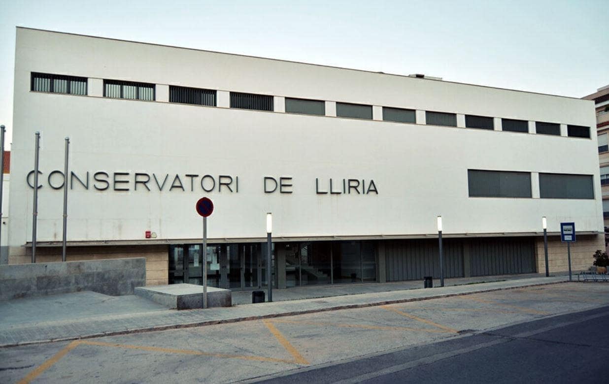 3 soveværelse Villa til salg i Lliria med swimmingpool - € 370.000 (Ref: 8652858)