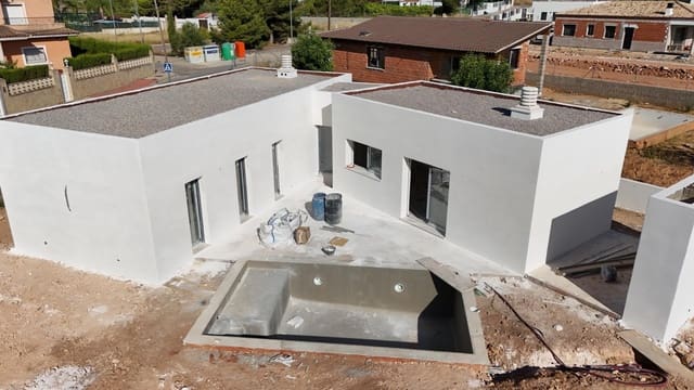 3 bedroom Villa for sale in Llíria with pool - € 370,000 (Ref: 8652858)