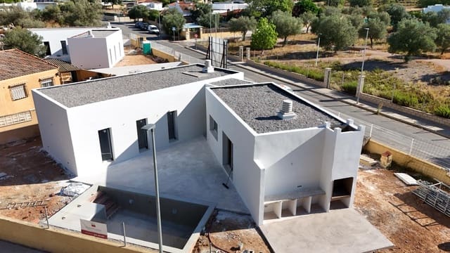 3 bedroom Villa for sale in Llíria with pool - € 370,000 (Ref: 8652858)