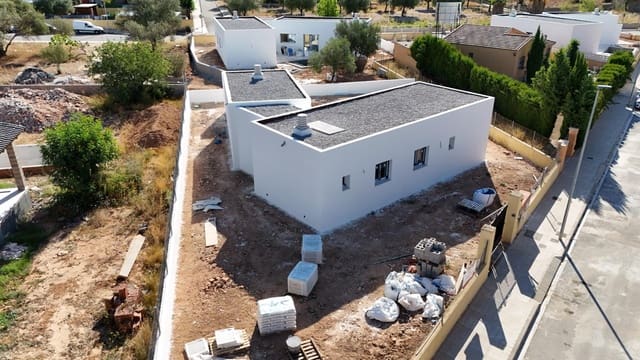 3 bedroom Villa for sale in Llíria with pool - € 370,000 (Ref: 8652858)