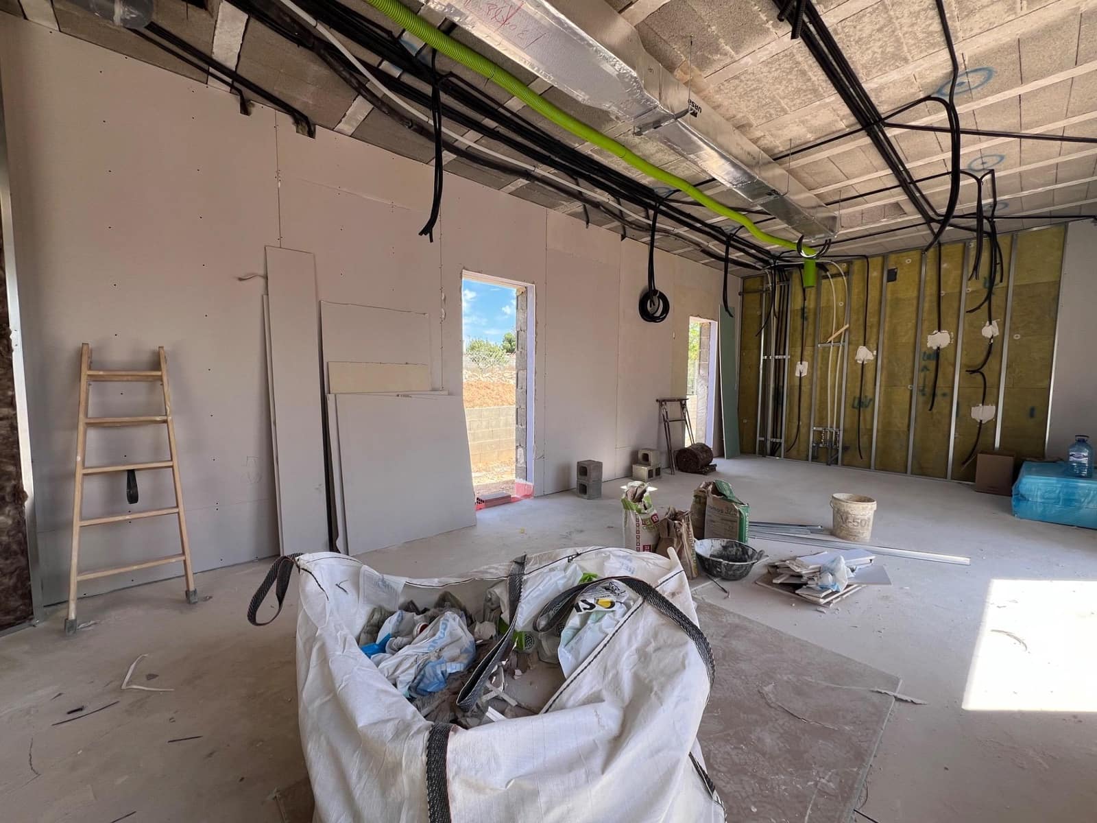 3 soveværelse Villa til salg i Lliria med swimmingpool - € 370.000 (Ref: 8652858)