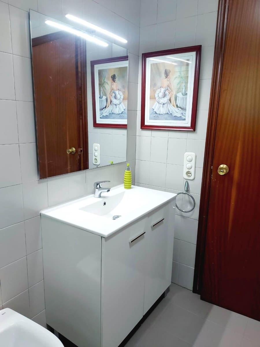 4 soveværelse Villa til salg i Lliria med swimmingpool garage - € 250.000 (Ref: 8662370)