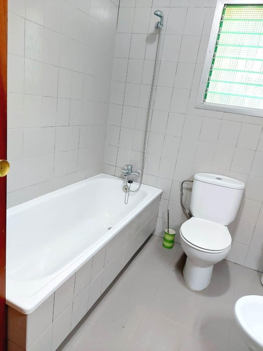 4 soveværelse Villa til salg i Lliria med swimmingpool garage - € 250.000 (Ref: 8662370)