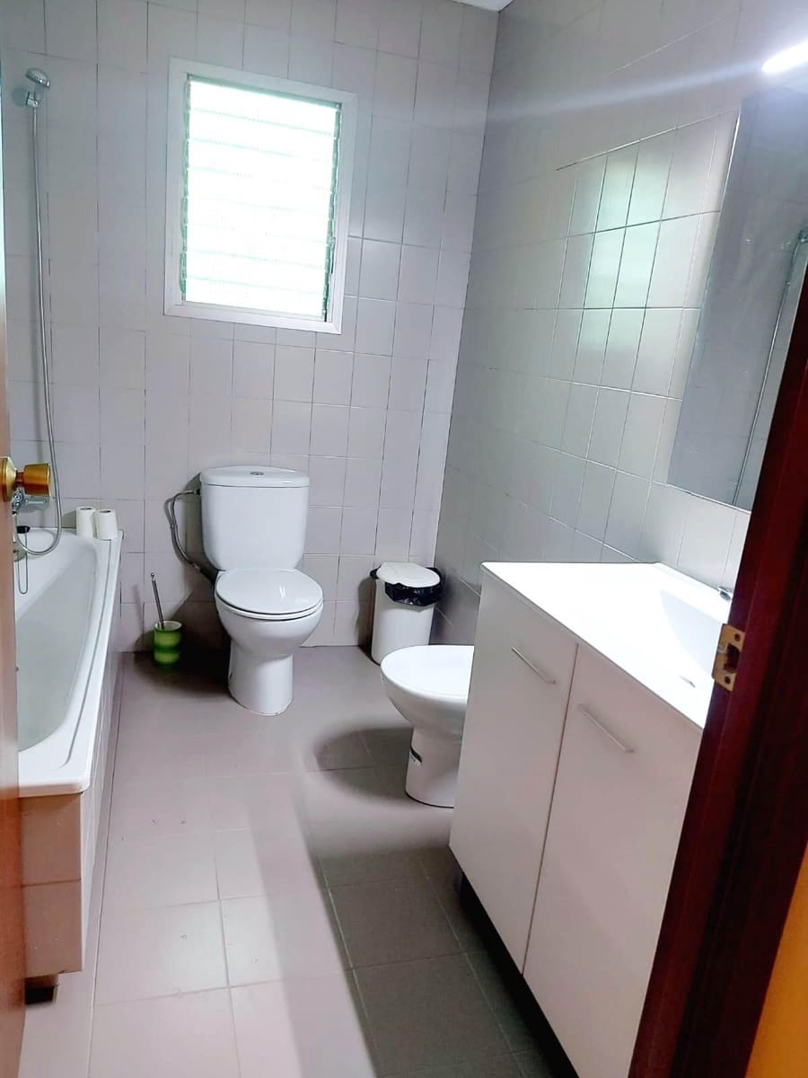 4 soveværelse Villa til salg i Lliria med swimmingpool garage - € 250.000 (Ref: 8662370)