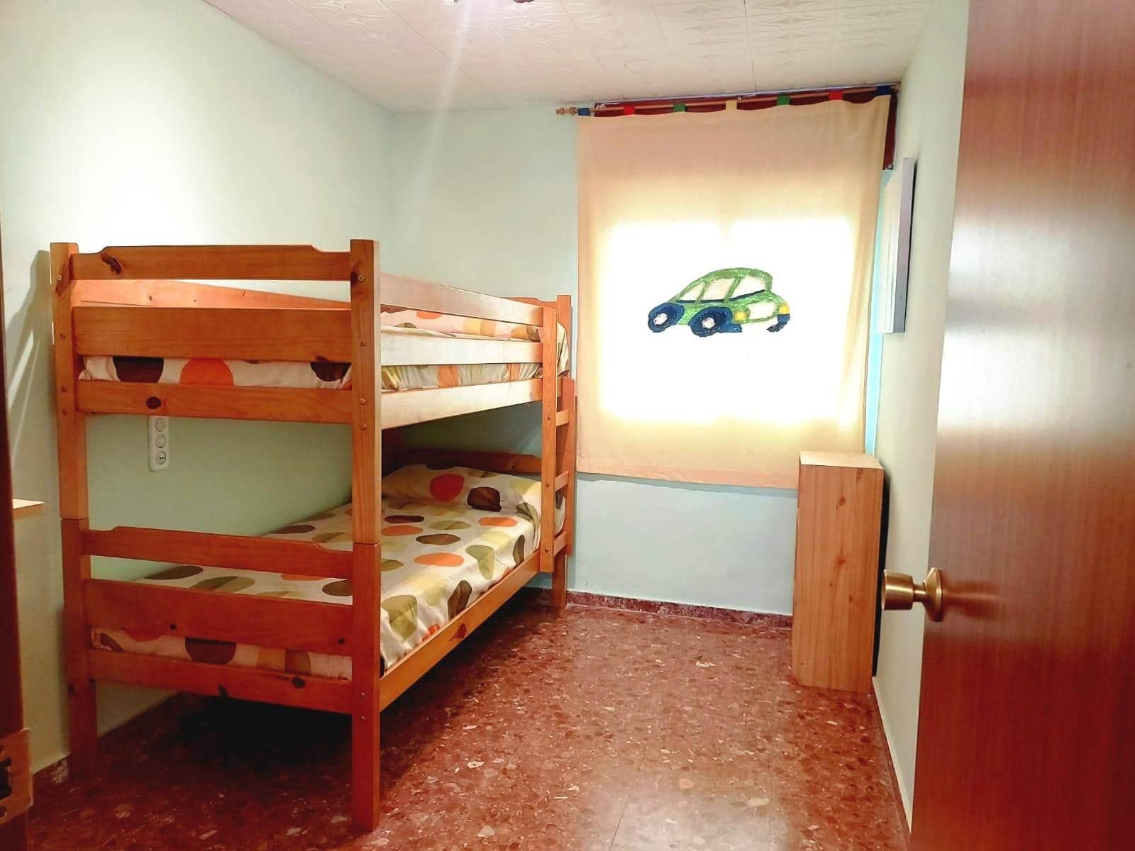 4 soveværelse Villa til salg i Lliria med swimmingpool garage - € 250.000 (Ref: 8662370)