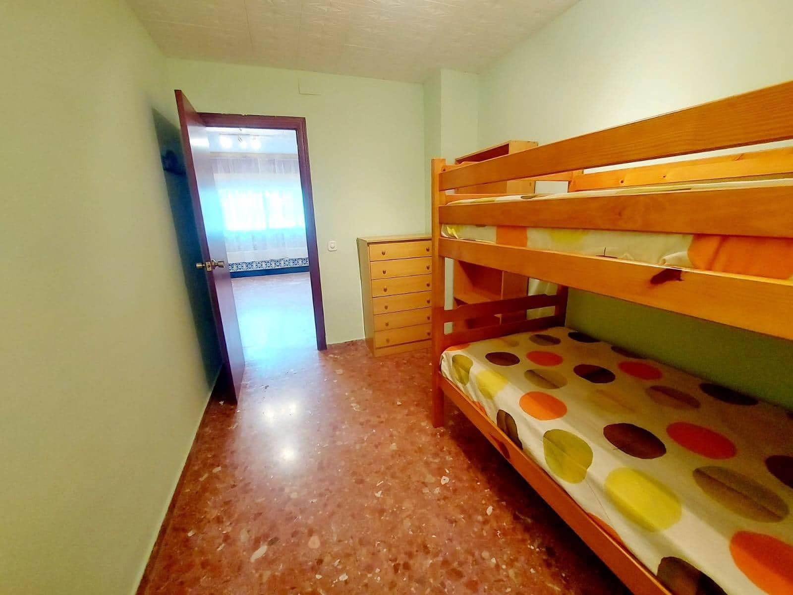 4 soveværelse Villa til salg i Lliria med swimmingpool garage - € 250.000 (Ref: 8662370)