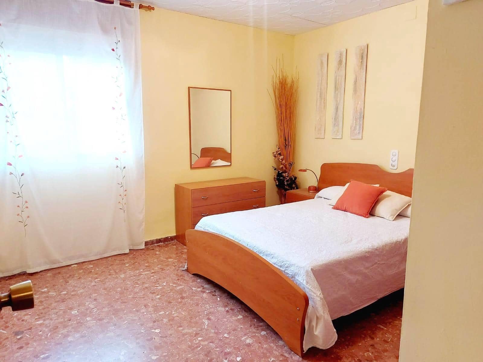 4 soveværelse Villa til salg i Lliria med swimmingpool garage - € 250.000 (Ref: 8662370)