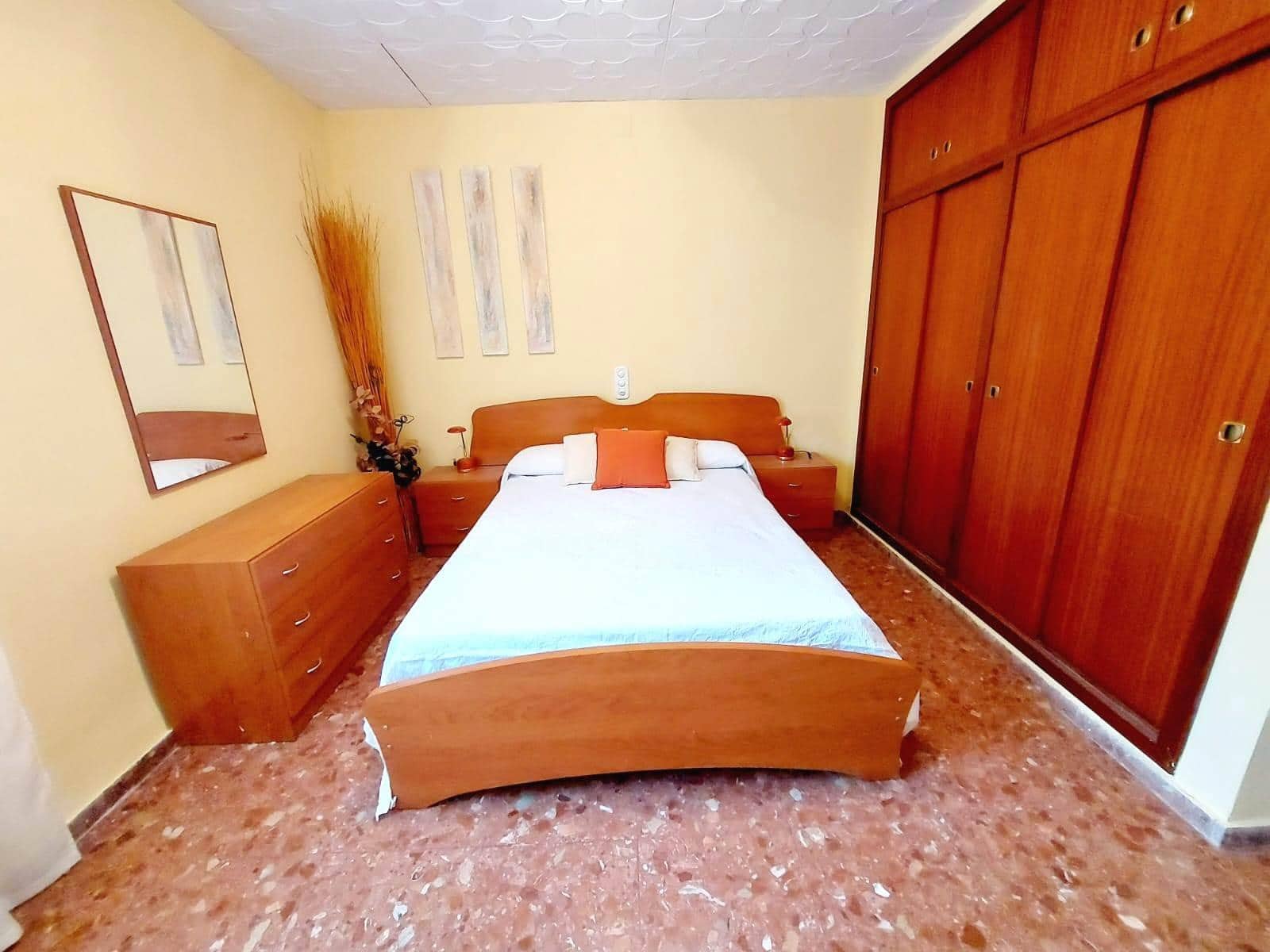 4 soveværelse Villa til salg i Lliria med swimmingpool garage - € 250.000 (Ref: 8662370)