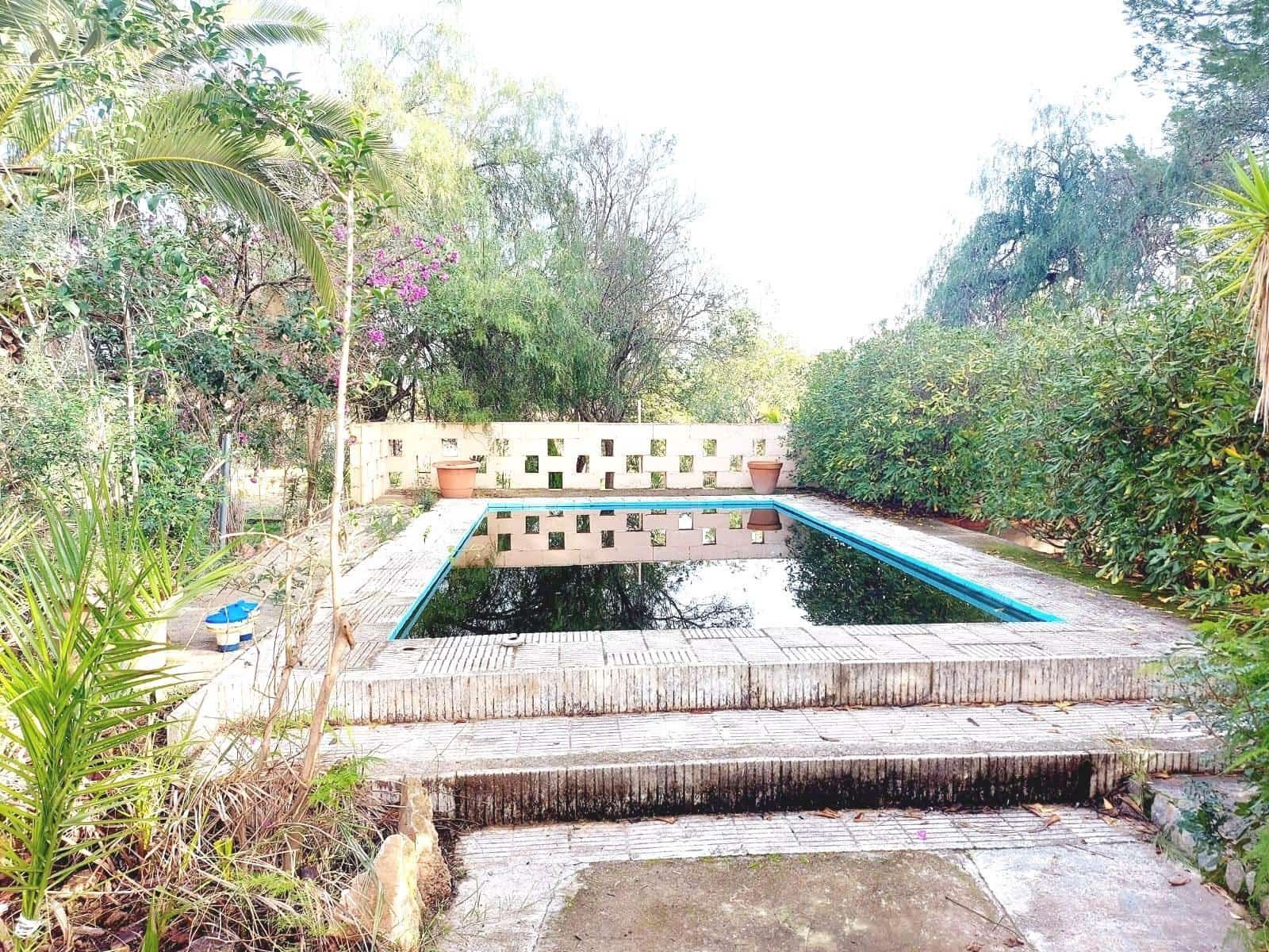 4 soveværelse Villa til salg i Lliria med swimmingpool garage - € 250.000 (Ref: 8662370)