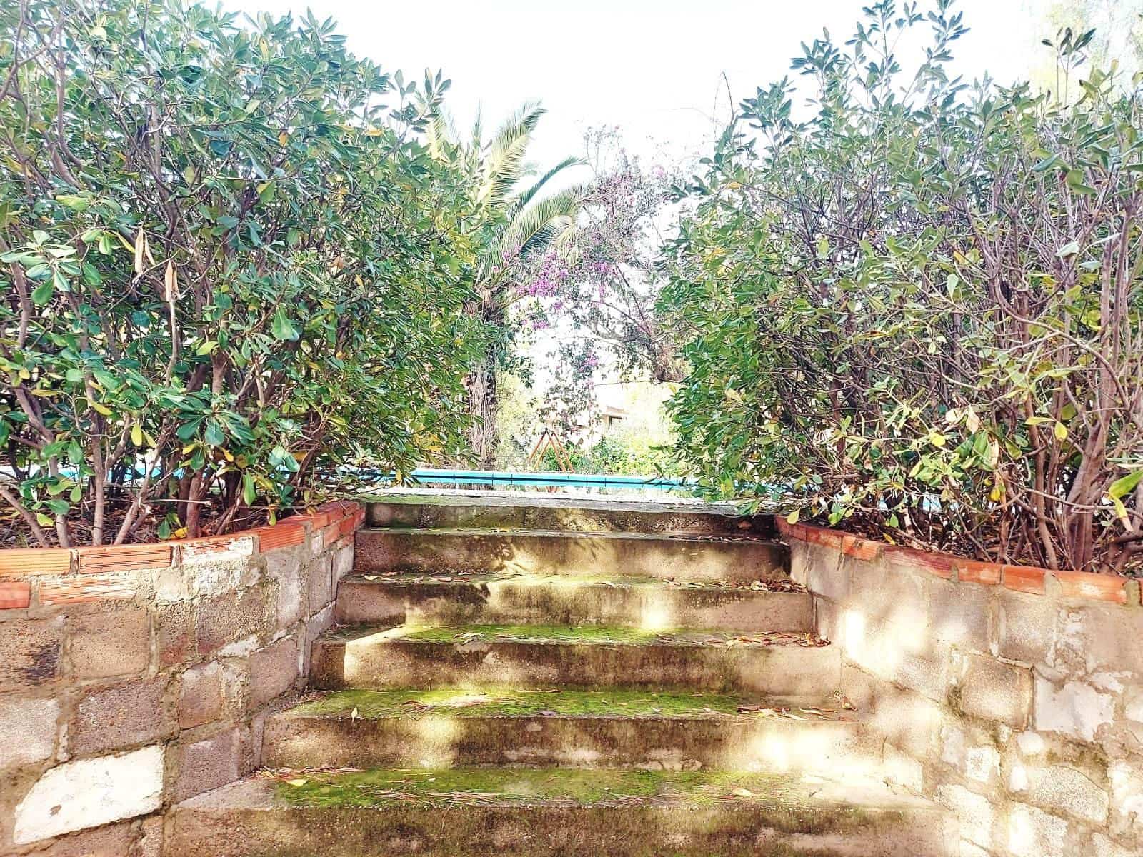 4 soveværelse Villa til salg i Lliria med swimmingpool garage - € 250.000 (Ref: 8662370)