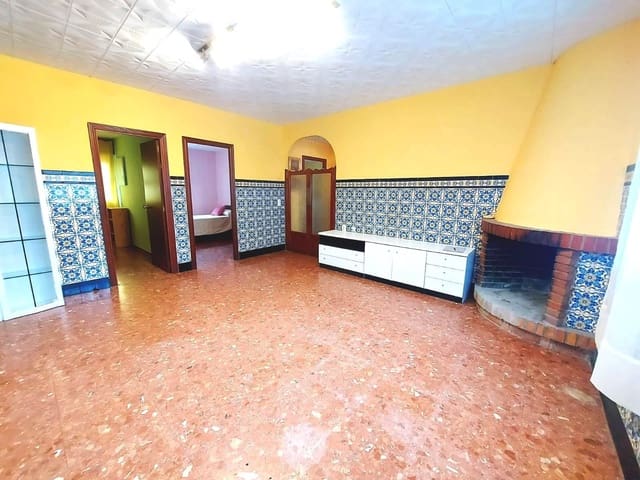 4 bedroom Villa for sale in Llíria with pool garage - € 250,000 (Ref: 8662370)