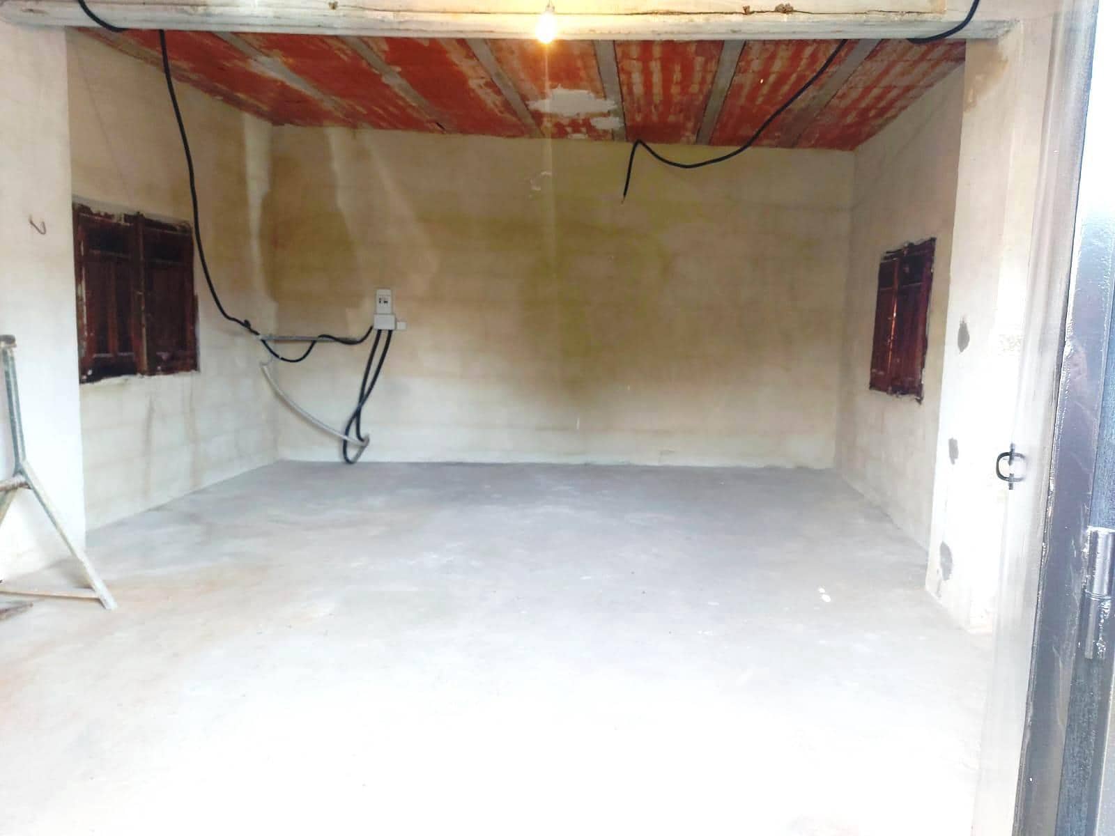 4 soveværelse Villa til salg i Lliria med swimmingpool garage - € 250.000 (Ref: 8662370)