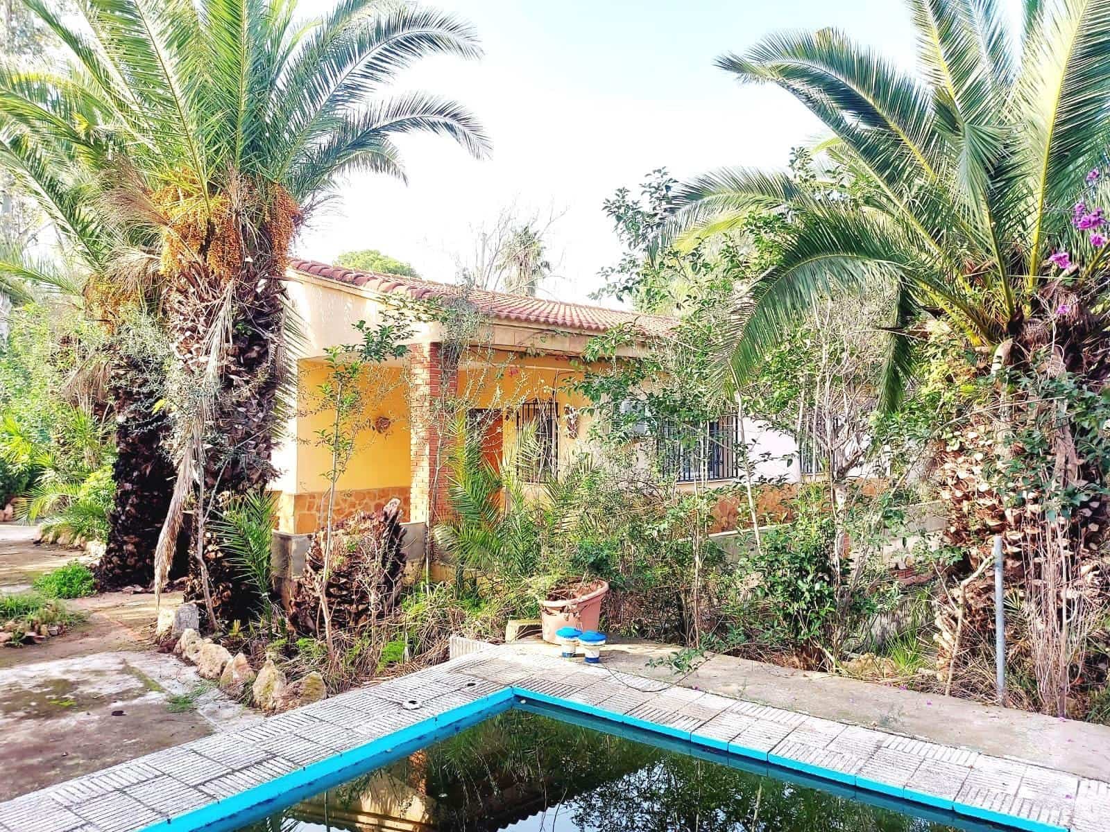 4 soveværelse Villa til salg i Lliria med swimmingpool garage - € 250.000 (Ref: 8662370)