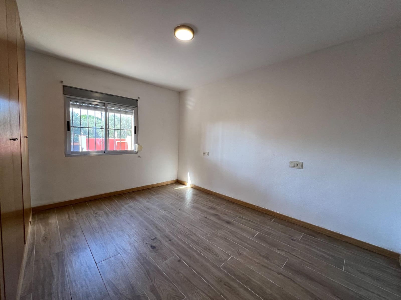 3 soveværelse Villa til leje i Lliria med swimmingpool - € 1.200 (Ref: 8809882)