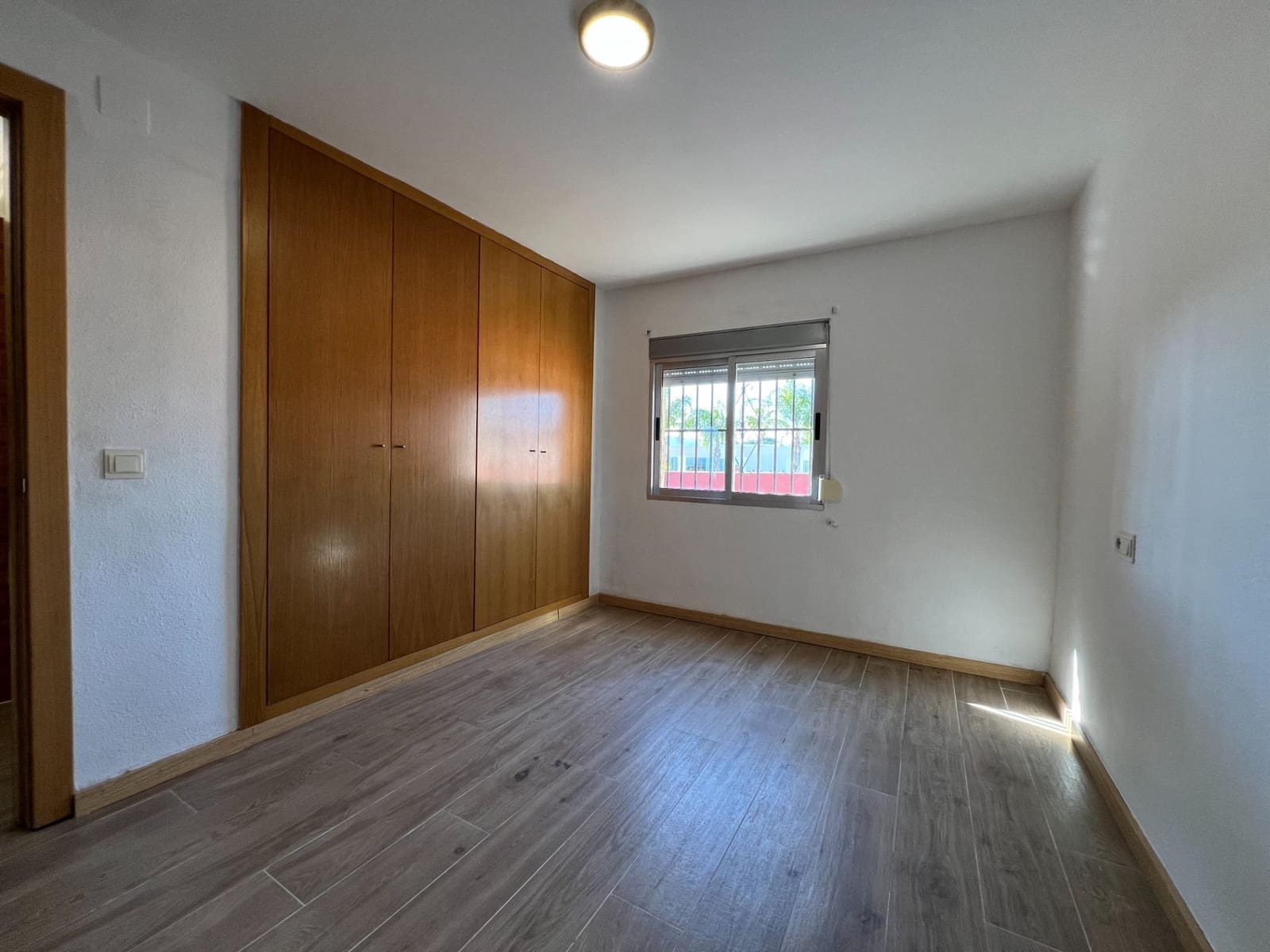 3 soveværelse Villa til leje i Lliria med swimmingpool - € 1.200 (Ref: 8809882)