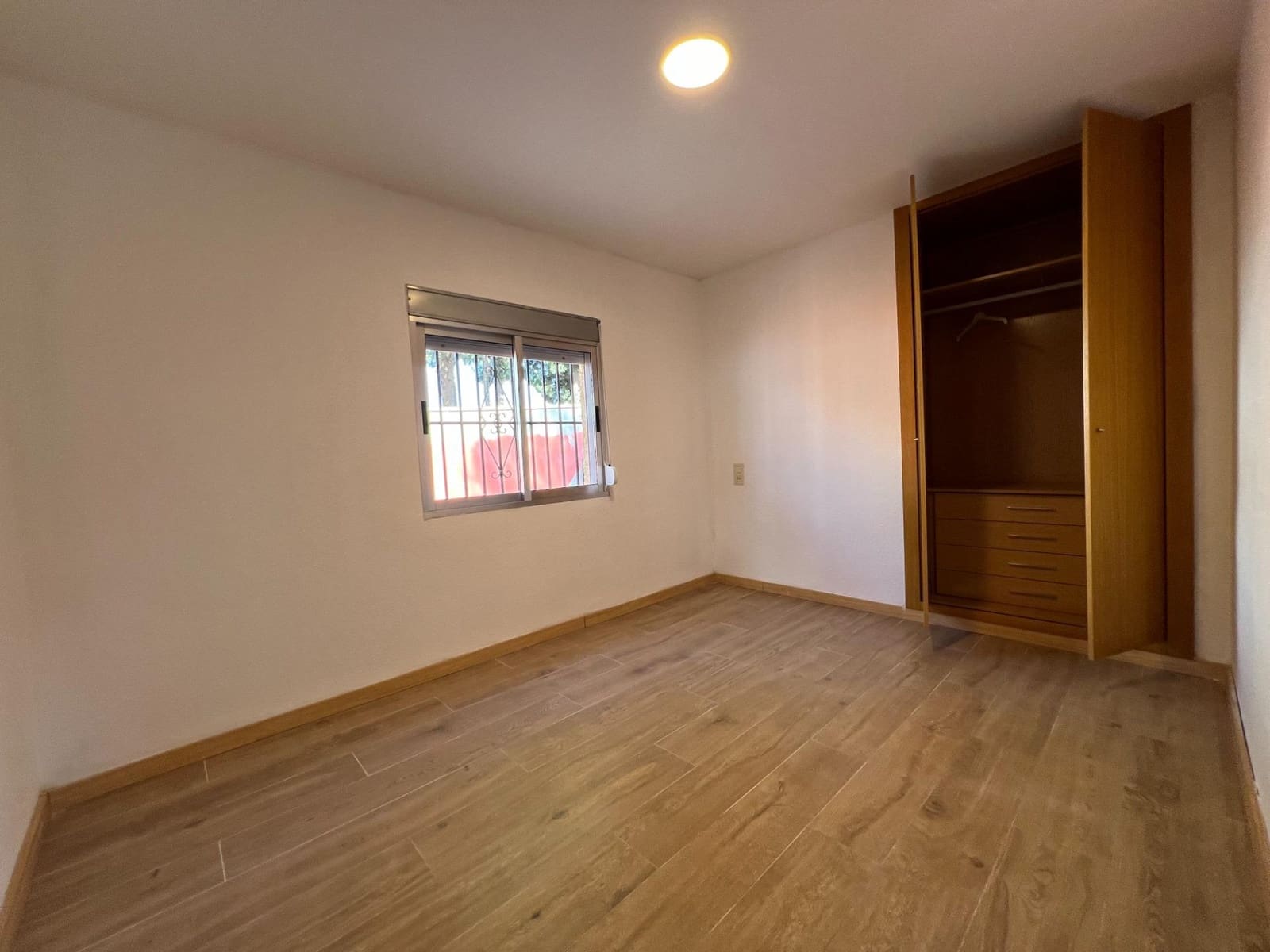 3 soveværelse Villa til leje i Lliria med swimmingpool - € 1.200 (Ref: 8809882)