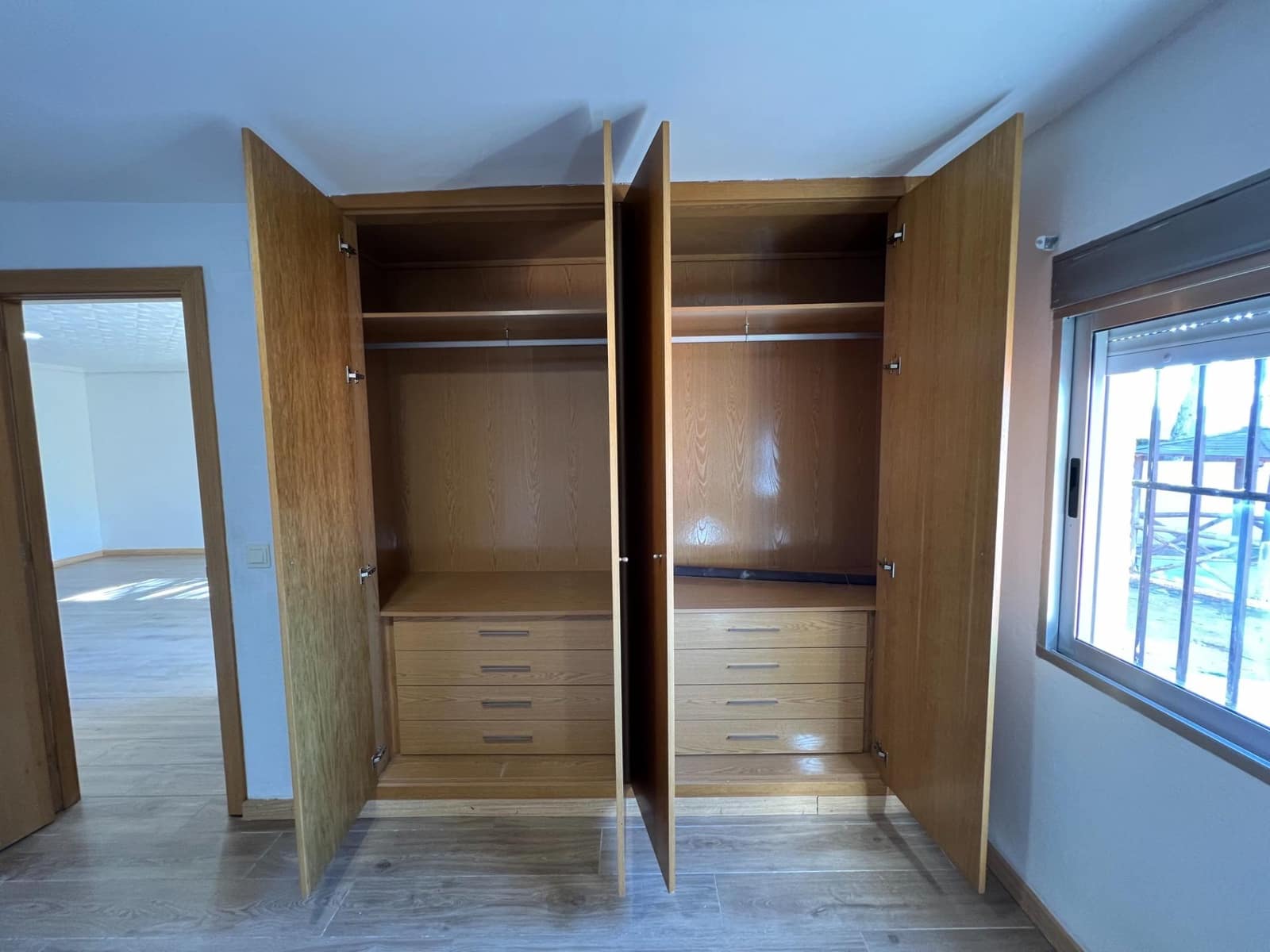 3 soveværelse Villa til leje i Lliria med swimmingpool - € 1.200 (Ref: 8809882)