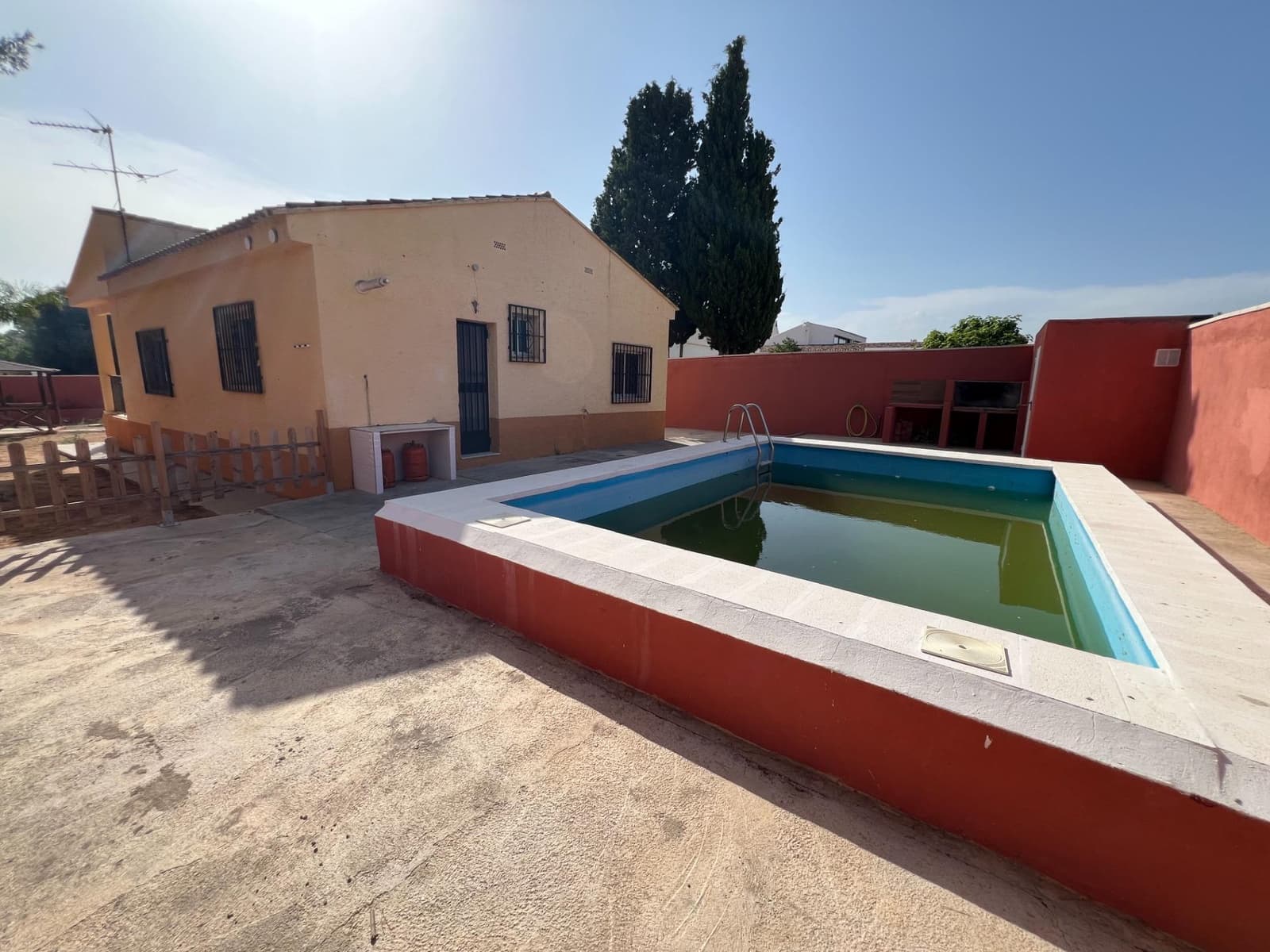 3 soveværelse Villa til leje i Lliria med swimmingpool - € 1.200 (Ref: 8809882)