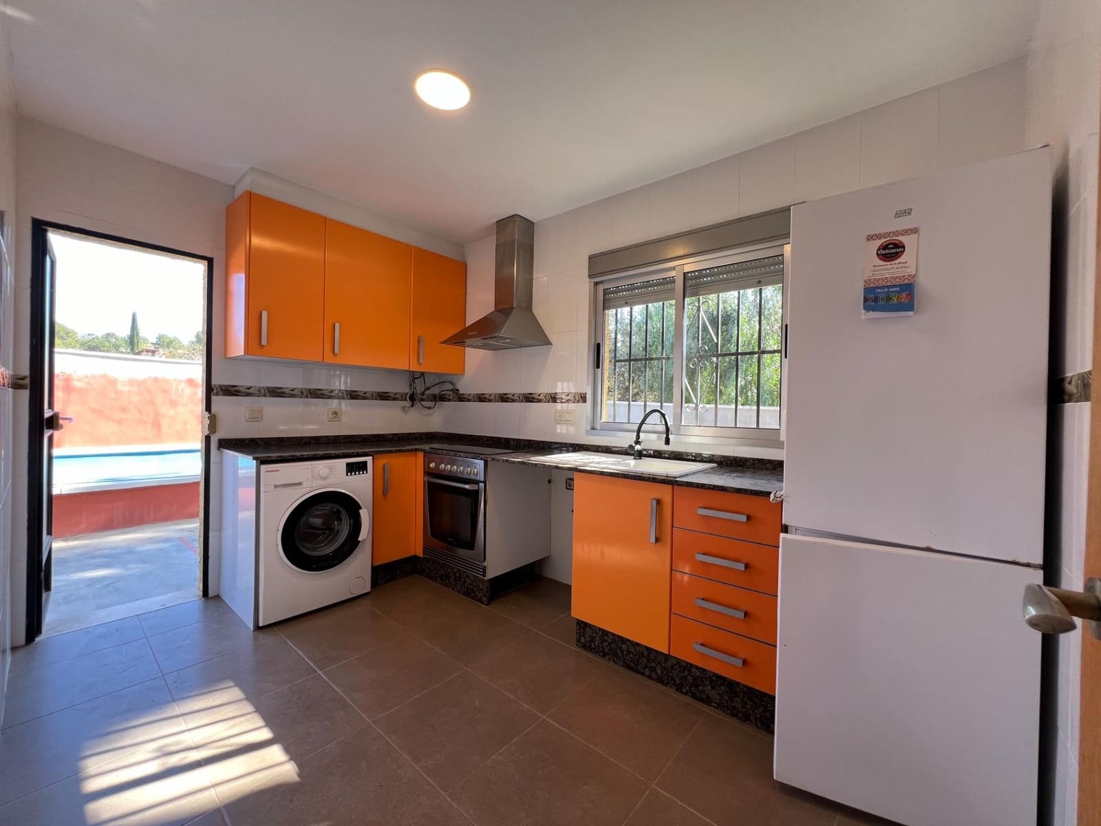 3 soveværelse Villa til leje i Lliria med swimmingpool - € 1.200 (Ref: 8809882)