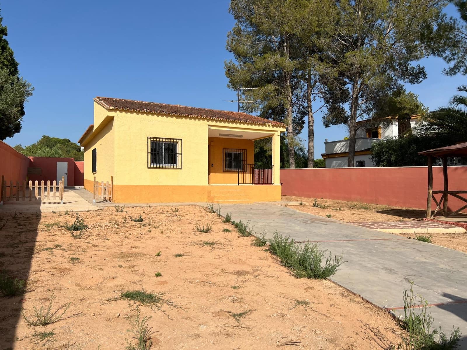 3 soveværelse Villa til leje i Lliria med swimmingpool - € 1.200 (Ref: 8809882)