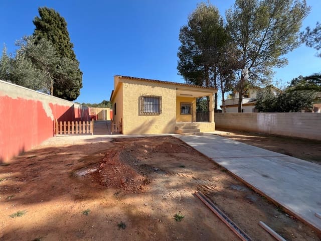 3 soveværelse Villa til leje i Llíria med swimmingpool - € 1.200 (Ref: 8809882)