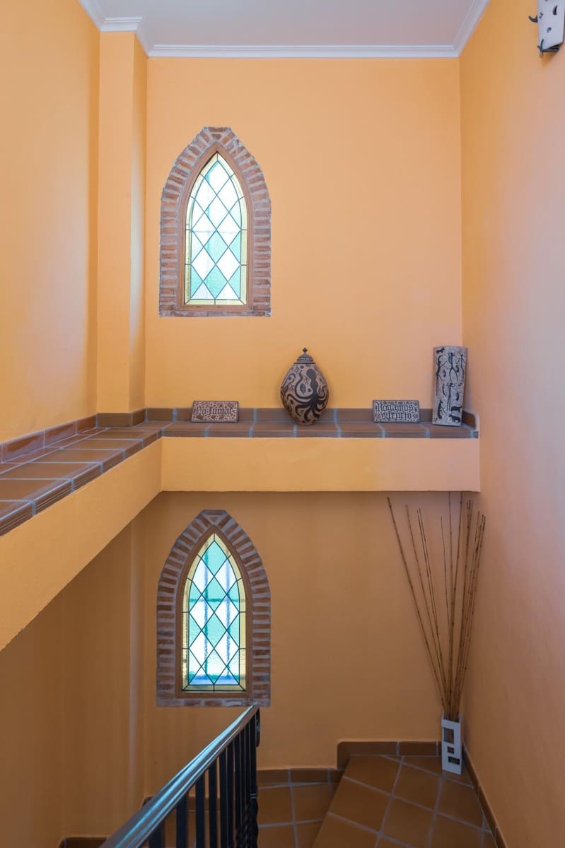 6 soveværelse Virksomhed til salg i Alcublas - € 749.900 (Ref: 8825004)