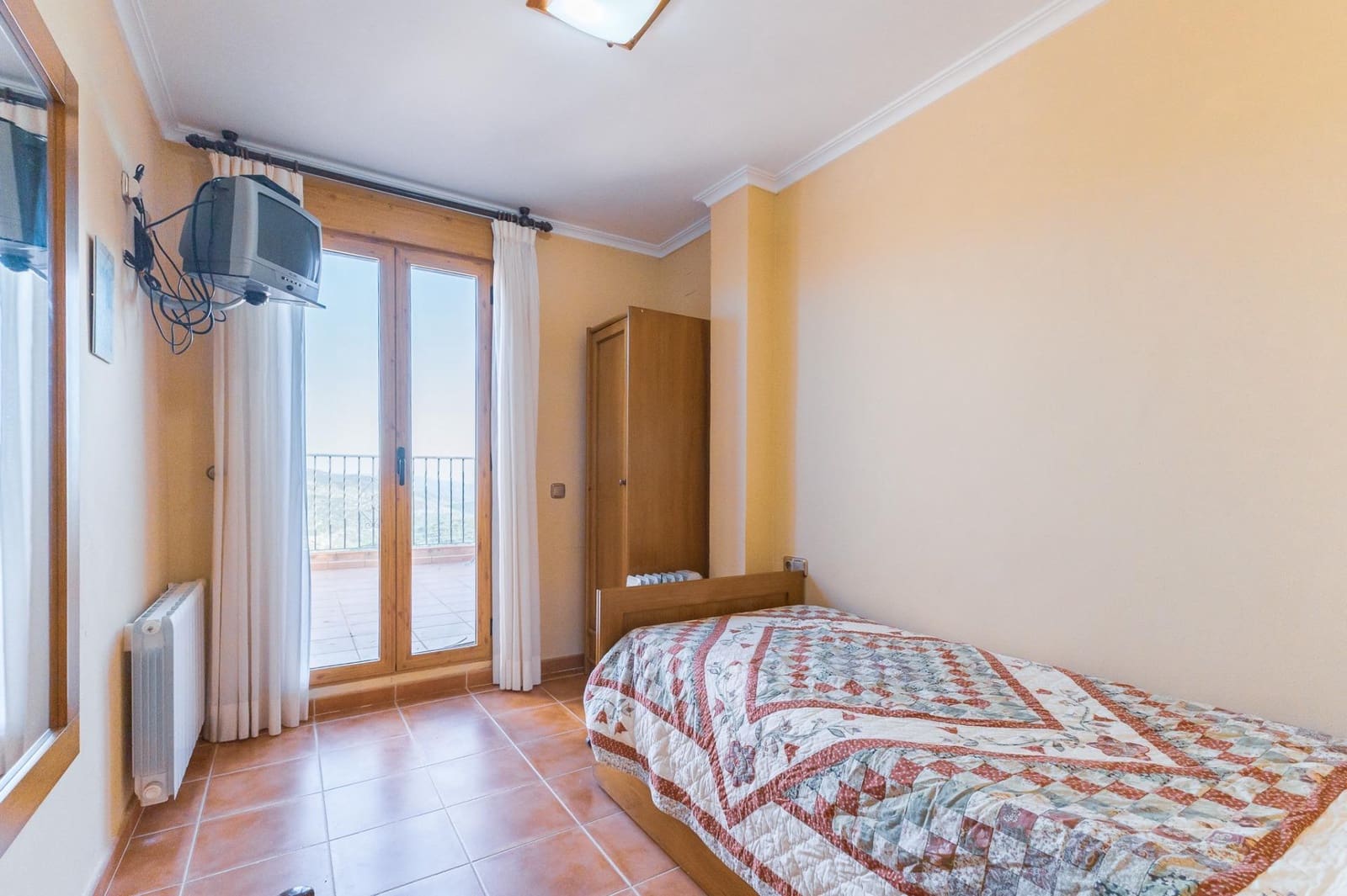 6 soveværelse Virksomhed til salg i Alcublas - € 749.900 (Ref: 8825004)