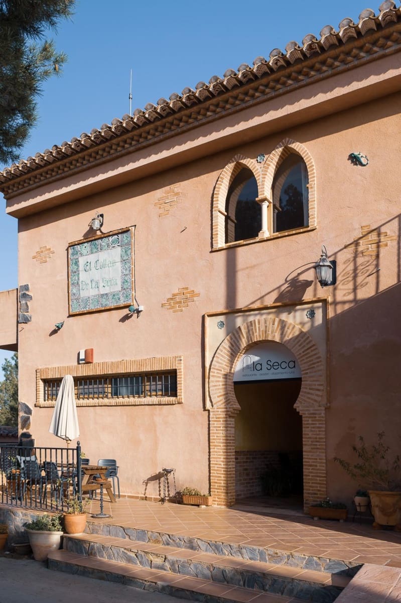 6 soveværelse Restaurant/Bar til salg i Alcublas - € 749.900 (Ref: 8830304)