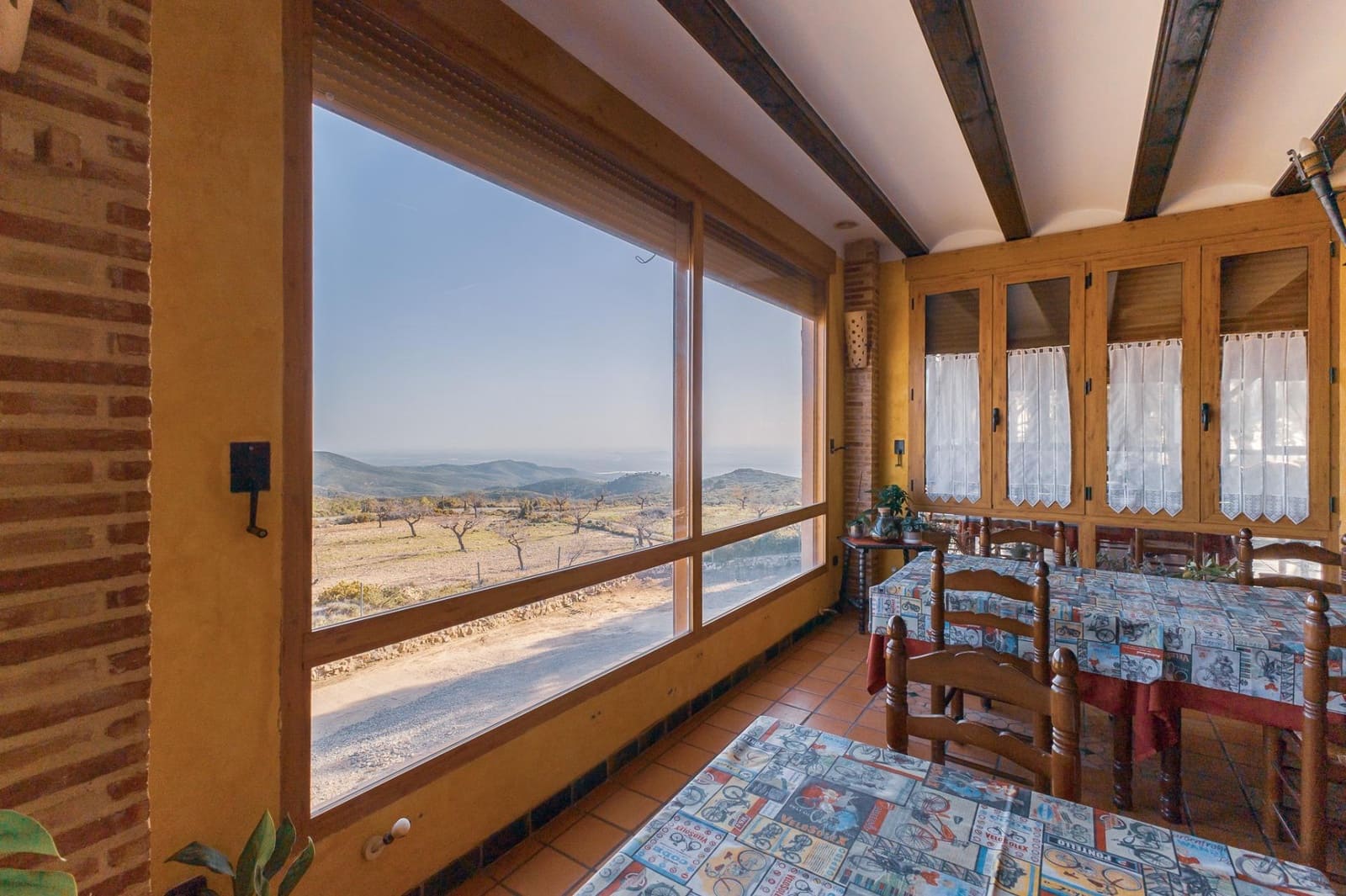 6 soveværelse Restaurant/Bar til salg i Alcublas - € 749.900 (Ref: 8830304)