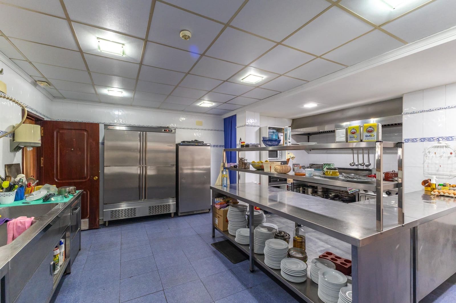 6 soveværelse Restaurant/Bar til salg i Alcublas - € 749.900 (Ref: 8830304)